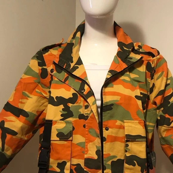 NWT CAMO JACkET - Picture 4 of 10